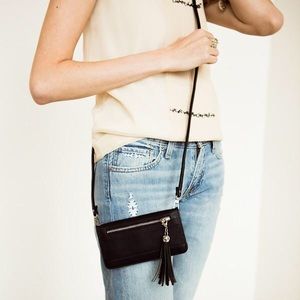 K.Carroll universal cell carrier